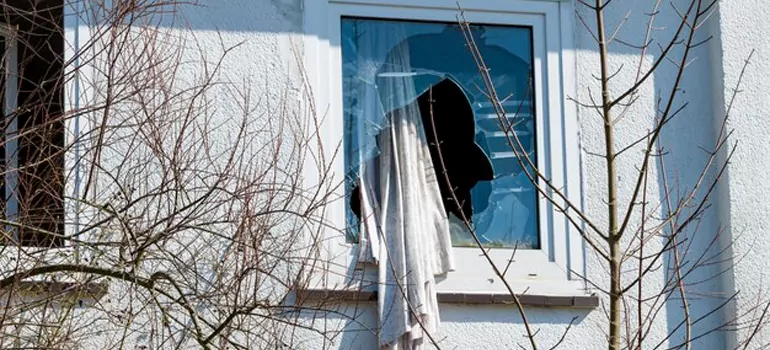 Storm Window Installation Contractors in Palm Beach Gardens, FL